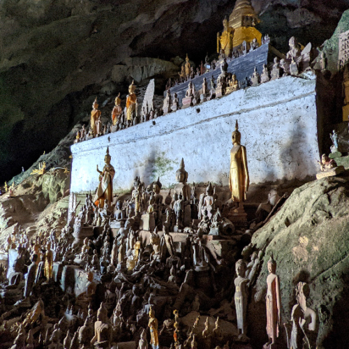 Les grottes de Pak Ou sur le Mékong. Luang Prabang