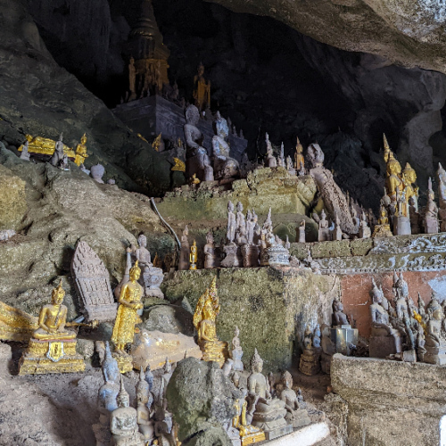 Les grottes de Pak Ou sur le Mékong. Luang Prabang