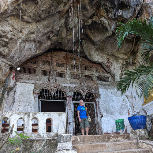 Les grottes de Pak Ou sur le Mékong. Luang Prabang