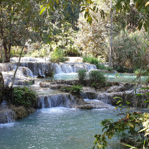 Les chutes de Kuang Sy. Ban Thapene.
