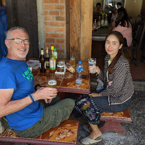 Resto avec notre guide Thip. Luang Prabang