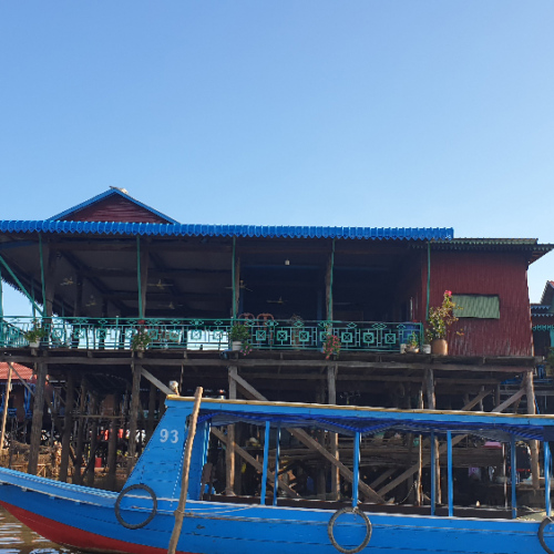 Nous arrivons à notre maison d'hôte. Kompong Kleang.