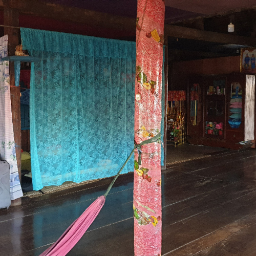 La maison d'hôte au lac Tonlé Sap. Notre coin pour dormir. Kompong Kleang.