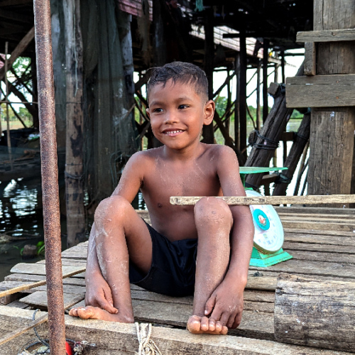 Les enfants du lac Tonlé Sap. Lac Tonlé Sap.