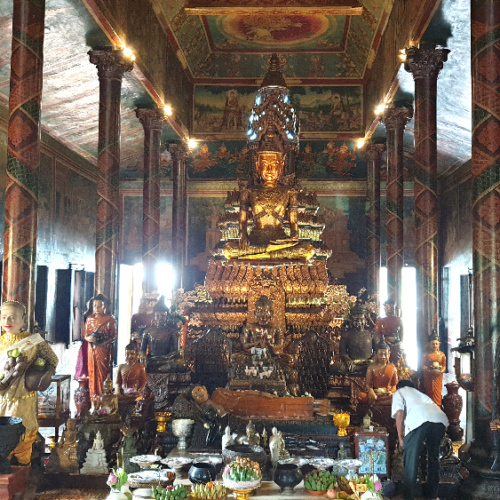 Le sanctuaire de Wat Phnom. Phnom Penh.