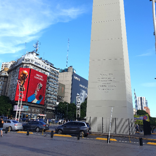 L'obélisque de Buenos Aires sur la place de la République. Buenos Aires.