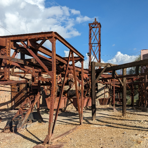 Station N°2, les wagons de transport des minerais. Chilecito.