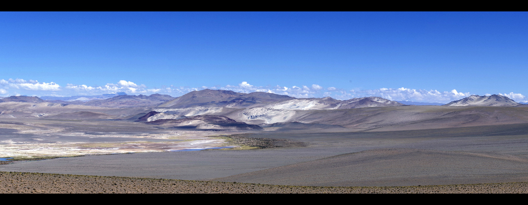 Laguna Carachi Pampa, Campo de Piedra Pómez. La Puna.