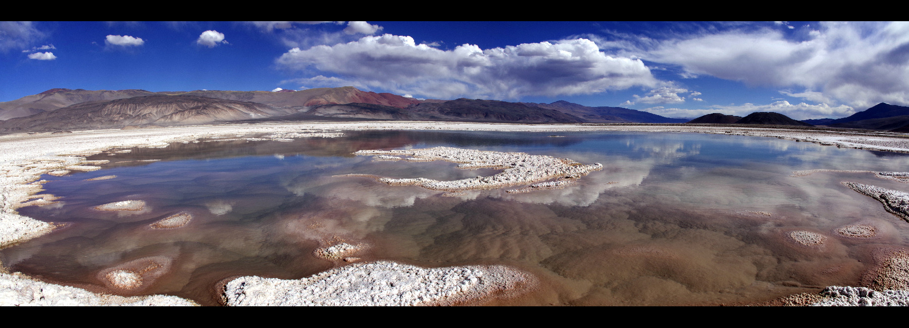 Salar d'Antofalla, Laguna Verde. La Puna.