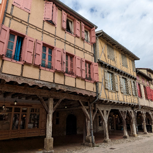 La place des couverts. Mirepoix.