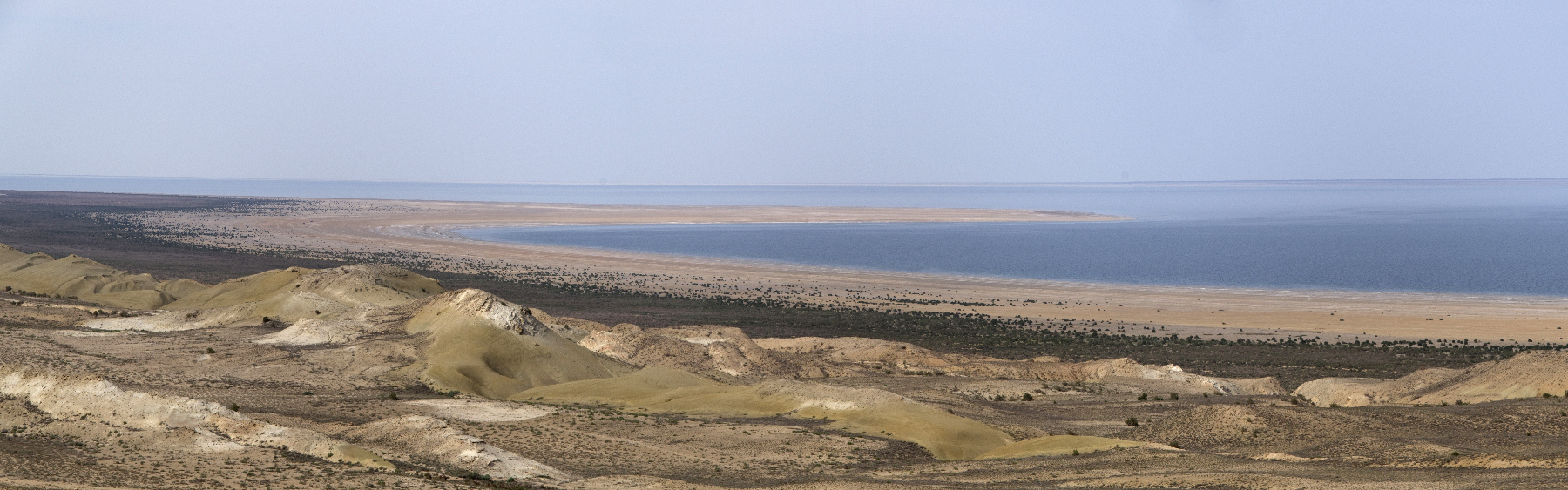 Le haut plateau d'Oustyrut. Mer d'Aral.