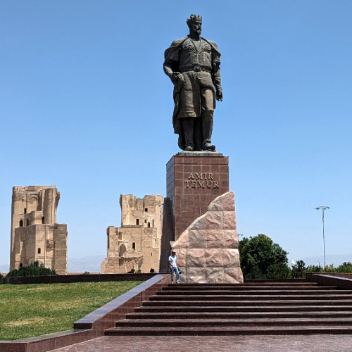 La statue de Tamerlan, Amir Timur. Chakhrisabz.