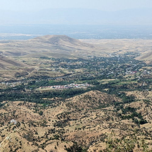 Vue du col Takhta Katacha. col Takhta Katacha.