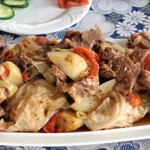 Plat traditionnel, dommage qu'il fasse si chaud ... Lac Aydarkoul.