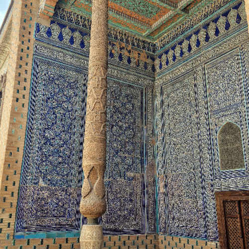 Le Harem, porche d'un appartement d'épouse. Khiva.