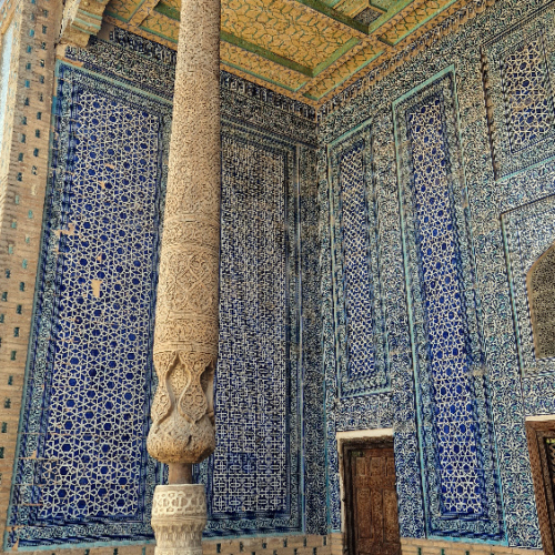 Le Harem, porche d'un appartement d'épouse. Khiva.