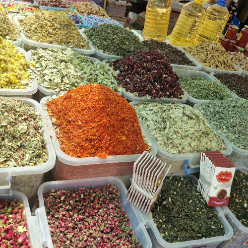 Marché de Boukhara. Tisanes et plantes médicinales. Boukhara.