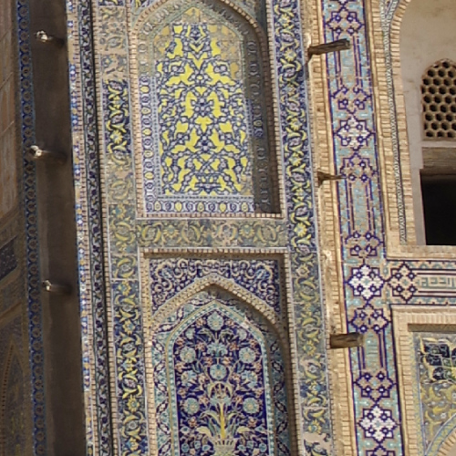 La médersa Abdoullaziz-Khan. Vase du bonheur. Boukhara.