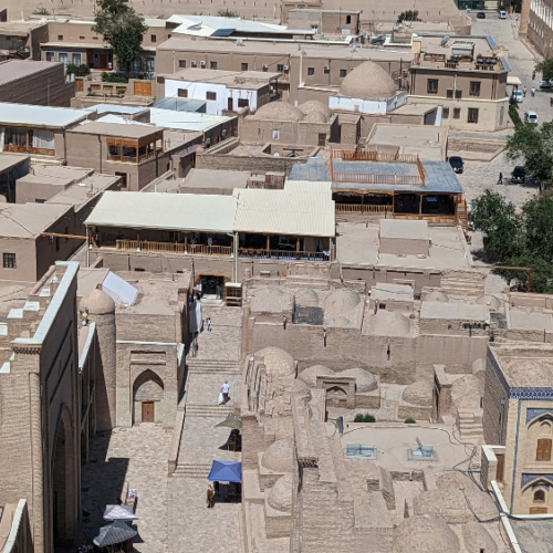 Vue du minaret de la médersa Islam Khodja. Khiva.