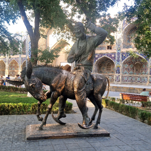 La Médersa Nadir Devonbegui. Nasr Eddin Hodja. Boukhara.