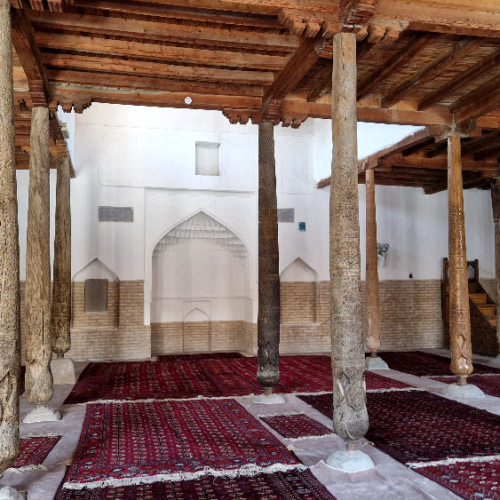La Mosquée du Vendredi aux 212 colonnes. Khiva.