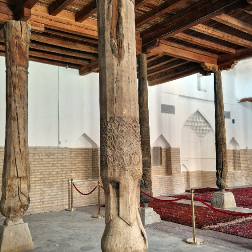 La Mosquée du Vendredi aux 212 colonnes. Khiva.