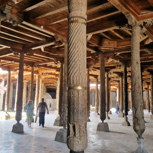 La Mosquée du Vendredi aux 212 colonnes. Khiva.