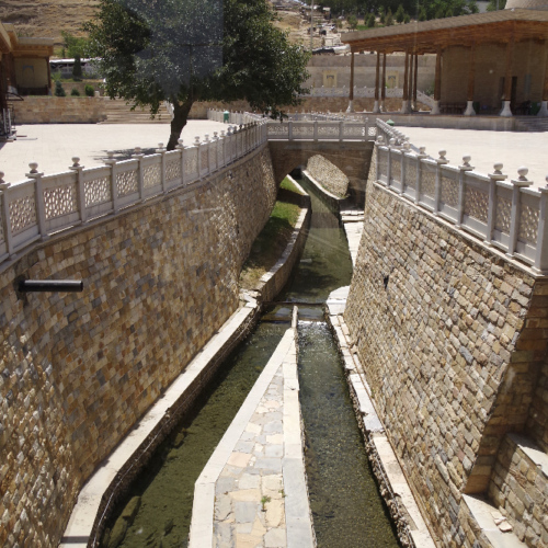 Le complexe de Nourata avec la source sacré. Nourata.