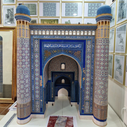 Le Palais Ak-Saray de Timour à Chakhrisabz. Reconstitution par un artiste local. Chakhrisabz.