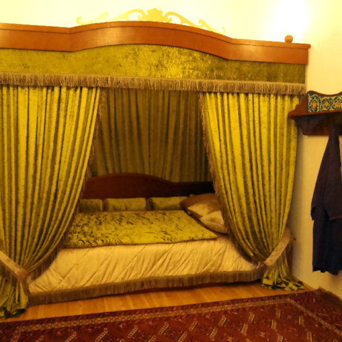 Le Palais Nurullabay. La chambre à coucher. Khiva.