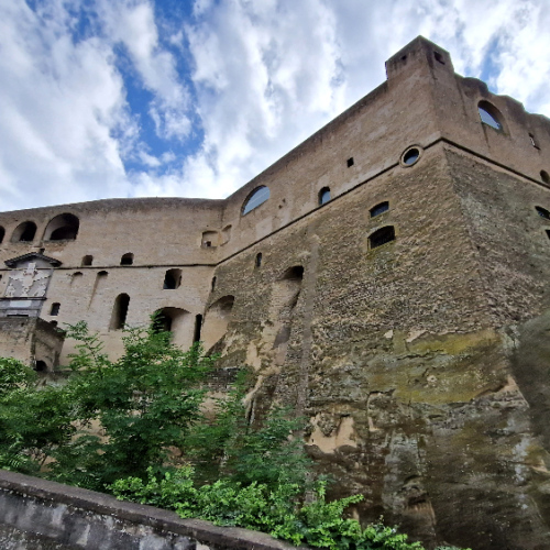 le Castel Sant'Elmo. Naples