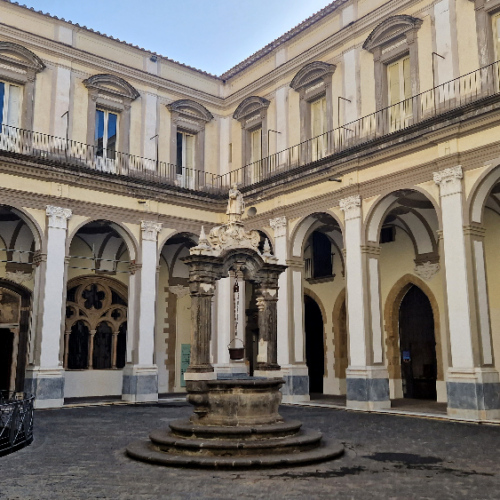 le complexe San Lorenzo Maggiore. Naples