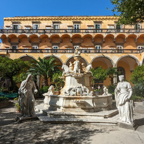 le complexe San Lorenzo Maggiore. Naples