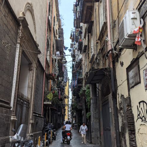 Ruelle du vieux Naples. Naples