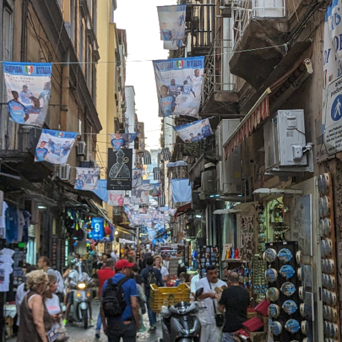 Ruelle du vieux Naples. Naples
