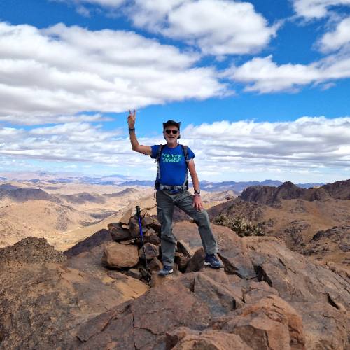 Nous sommes sur un pic à 2635 m d'altitude. Six jours de trek dans le Djébel Saghro