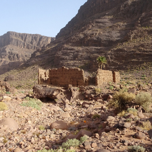 Casbah De Imi N Ighissi en ruine avant Foudoud. Six jours de trek dans le Djébel Saghro