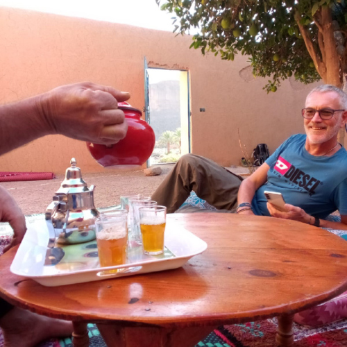 Le thé berbère chez Hamou. Six jours de trek dans le Djébel Saghro