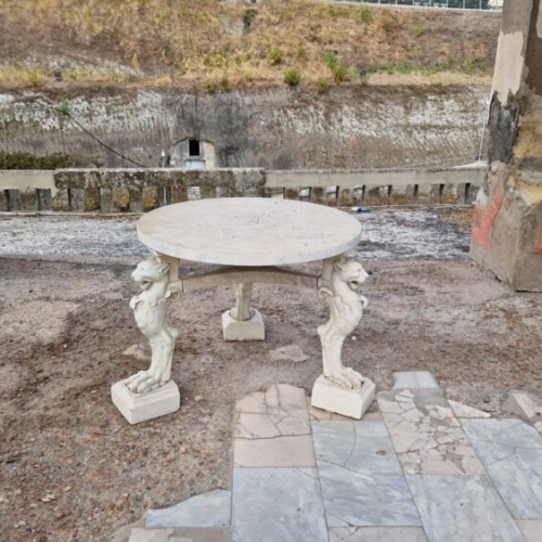 Patio donnant sur la côte. Herculanum