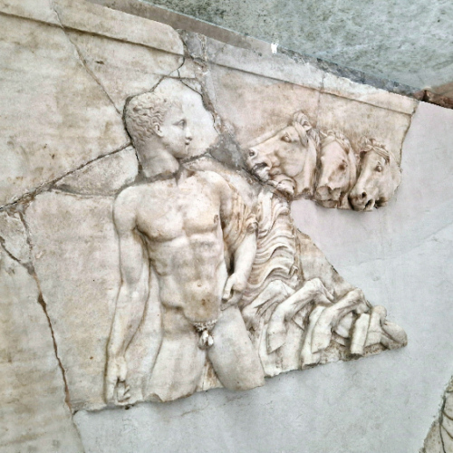 Bas-relief dans une villa. Herculanum