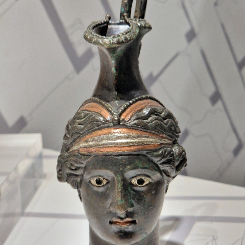 Objet retrouvé et exposé au musée. Herculanum