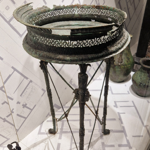 Objet retrouvé et exposé au musée. Herculanum