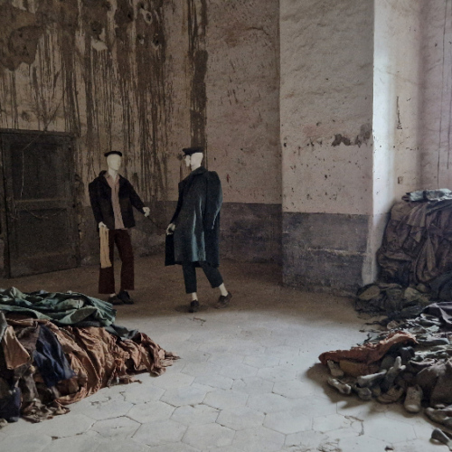 Exposition d'art contemporain au Palazzo d'Avalos. Procida