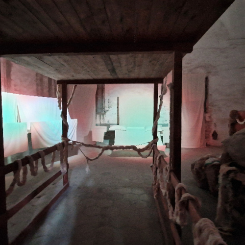 Exposition d'art contemporain au Palazzo d'Avalos. Procida