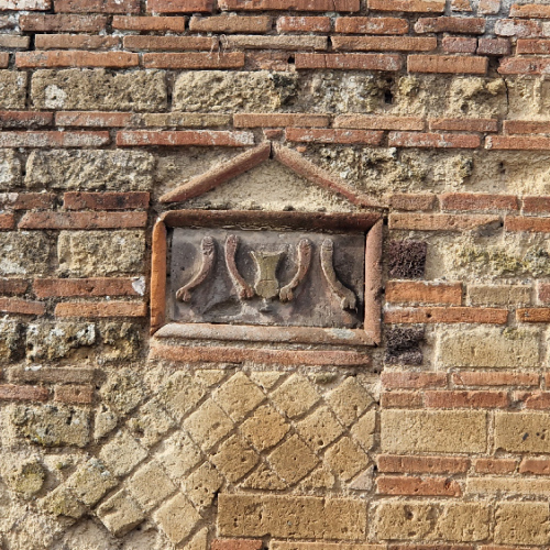 Enseigne de Lupanarium ou maison close ... Pompéi