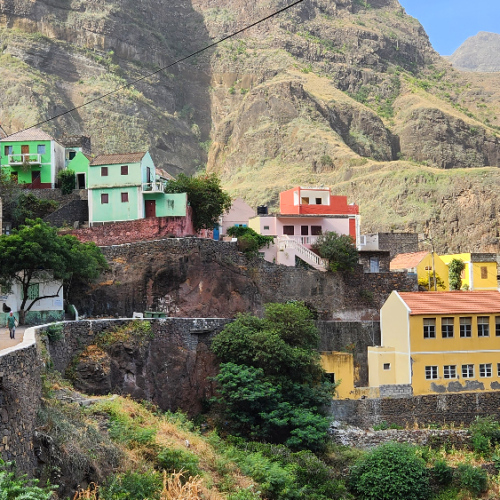 Nous voici au premier village, Fontainhas. Cap Vert Santo Antao