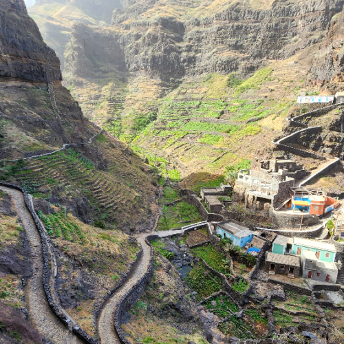 Nous poursuivons notre chemin en direction de Cruzinha. Cap Vert Santo Antao