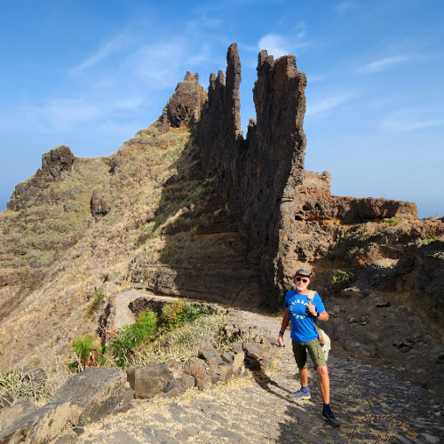 De superbes dykes volcaniques. Cap Vert Santo Antao