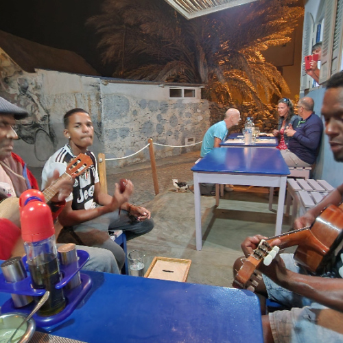 Soirée musique à Ponta do Sol. Cap Vert Santo Antao