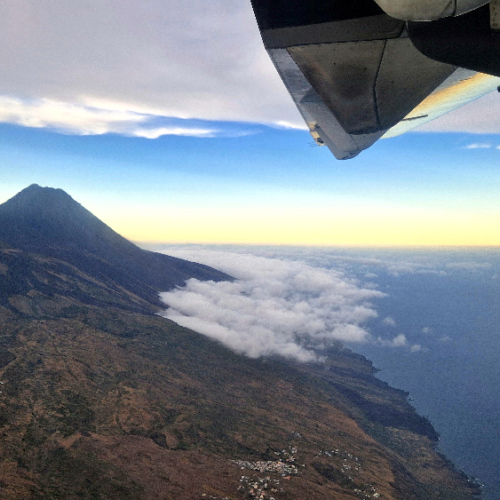 Sao Filipe, survol de Fogo. Cap Vert, Fogo, Sao Filipe.